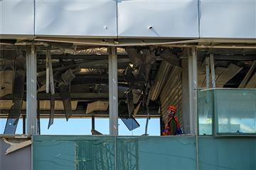  霍尔木兹海峡对峙加剧；伊朗转向主动反击，美方发出严厉警告。 新闻 霍尔木兹海峡对峙加剧；伊朗转向主动反击，美方发出严厉警告。 新闻