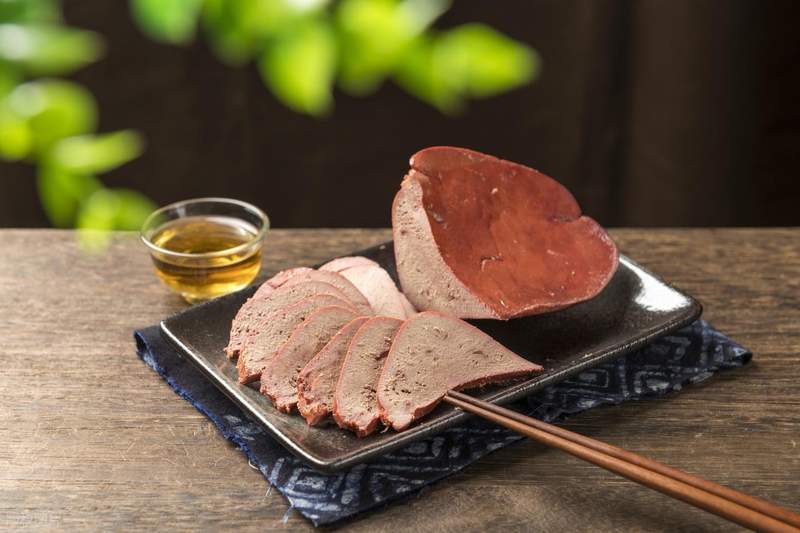  【营养深度】被严重低估的食材：猪肝的科学价值与四大健康机制 健康养生