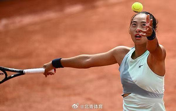 红土技术深度拆解：郑钦文938分背后的技战术密码 体育新闻