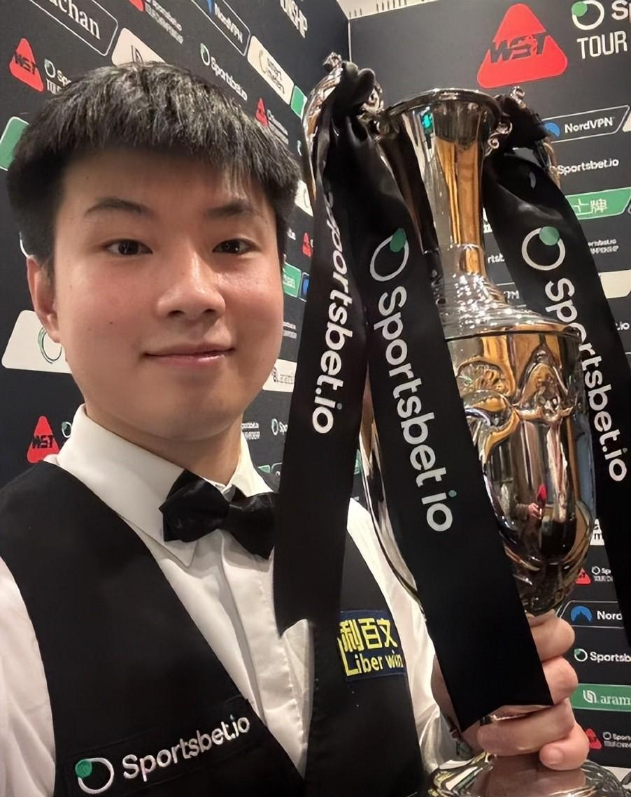  那一晚的曼彻斯特，中国斯诺克迎来了自己的"破阵者" 体育新闻