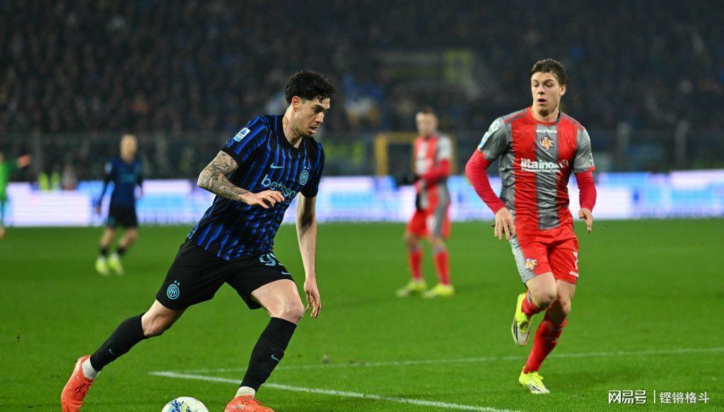  一场关于梦想与现实的拉锯战：巴斯托尼为何成为巴萨最难圆的梦 体育新闻