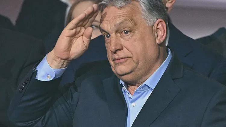  一个"粉丝"的逆袭：毛焦尔如何用民生牌终结了偶像的16年时代 新闻