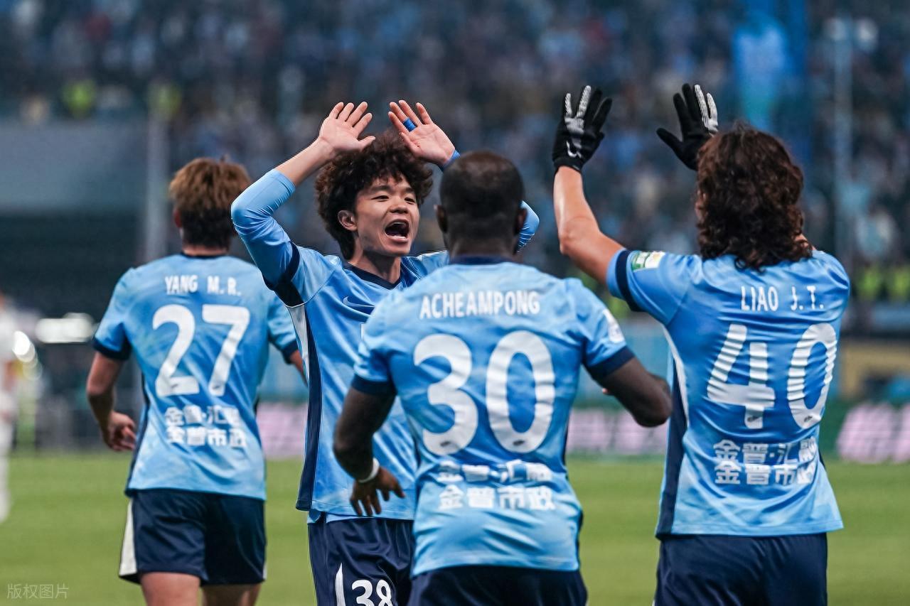  技术解码·三连胜背后的战术进化：大连英博的攻守平衡之道 体育新闻