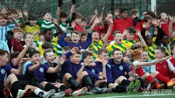 波洛克联队的社区足球革命：3处废弃设施如何构建万人参与生态体系 体育新闻